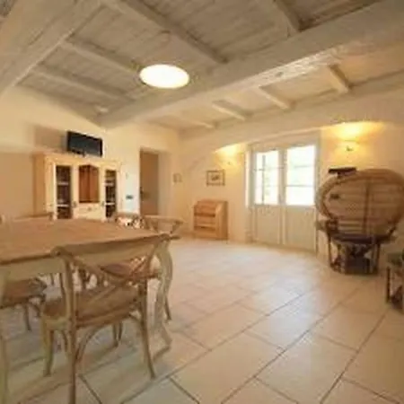 Villa Spoleto-poolside Slps 20, One Hour To Rome, Fabulous Gardens, Bbq Area, Pool Spolète