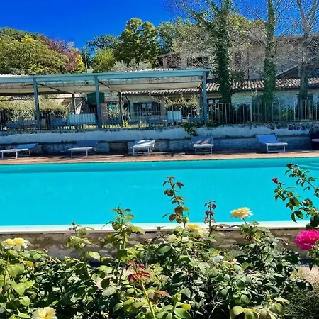 Villa Spoleto-poolside Slps 20, One Hour To Rome, Fabulous Gardens, Bbq Area, Pool *