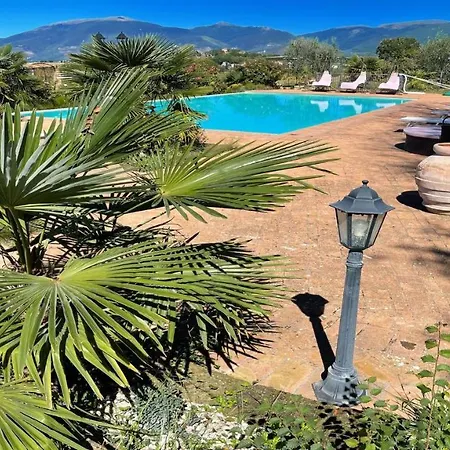 Spoleto-poolside Slps 20, One Hour To Rome, Fabulous Gardens, Bbq Area, Pool Villa *