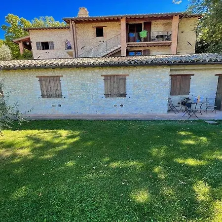 Spoleto-poolside Slps 20, One Hour To Rome, Fabulous Gardens, Bbq Area, Pool Villa
