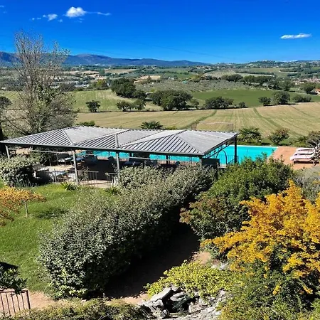 Villa Spoleto-poolside Slps 20, One Hour To Rome, Fabulous Gardens, Bbq Area, Pool