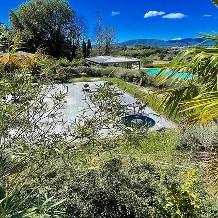 Villa Spoleto-poolside Slps 20, One Hour To Rome, Fabulous Gardens, Bbq Area, Pool Spoleto